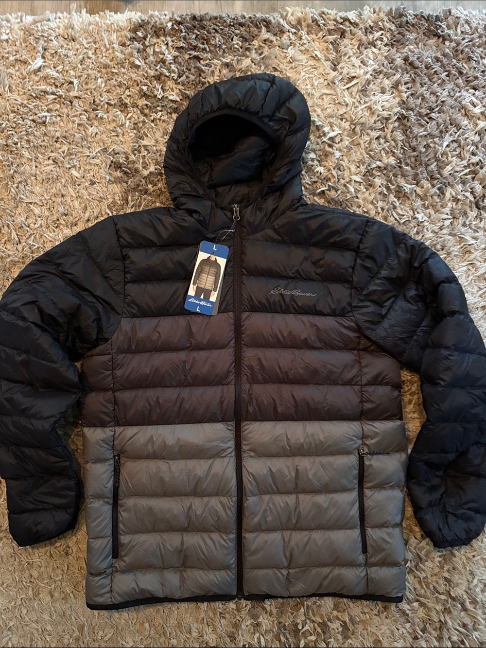 New Eddie Bauer down hooded lightweight jacket men’s L